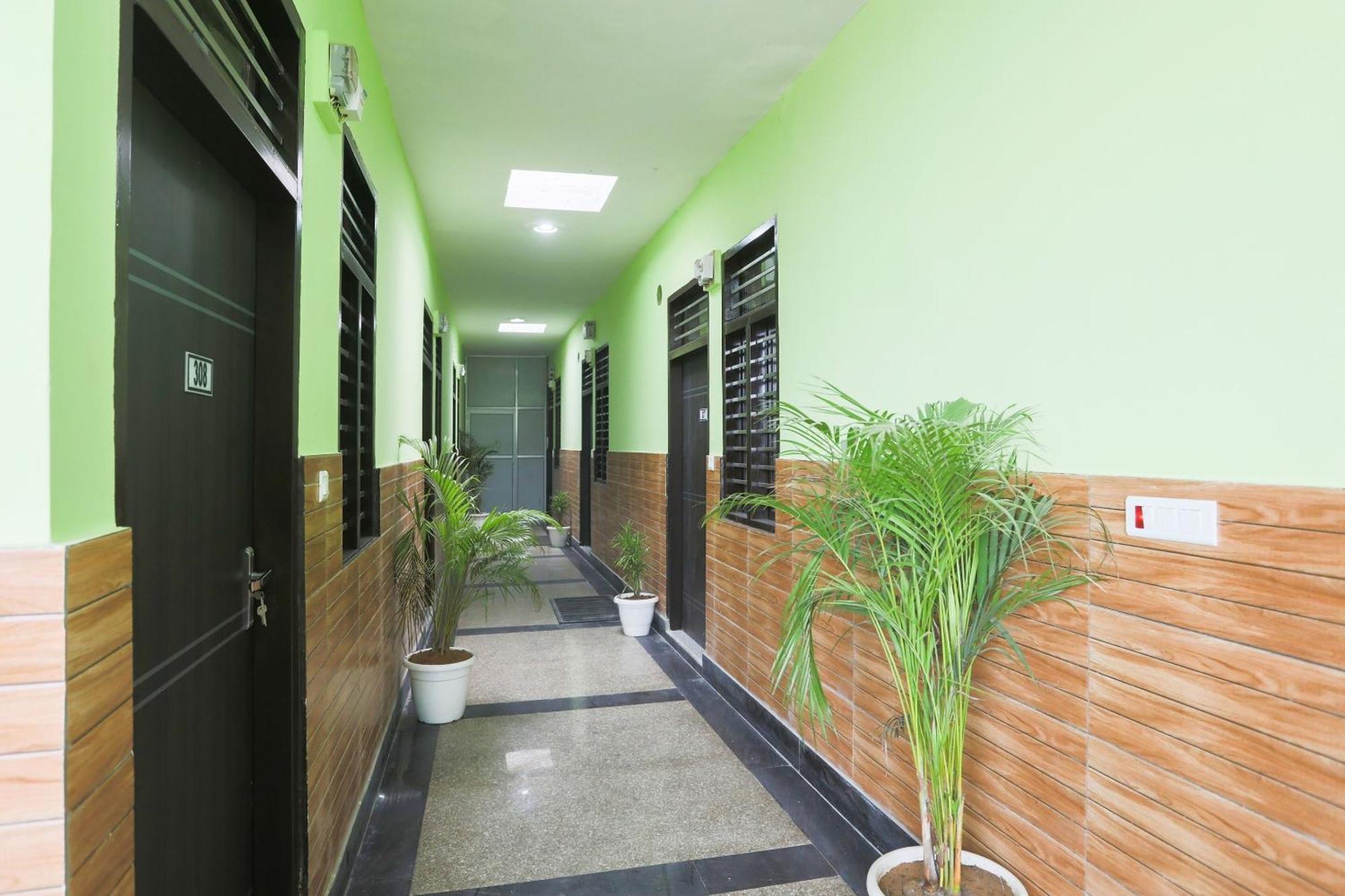Capital O A-One Hotel Manesar Exterior foto