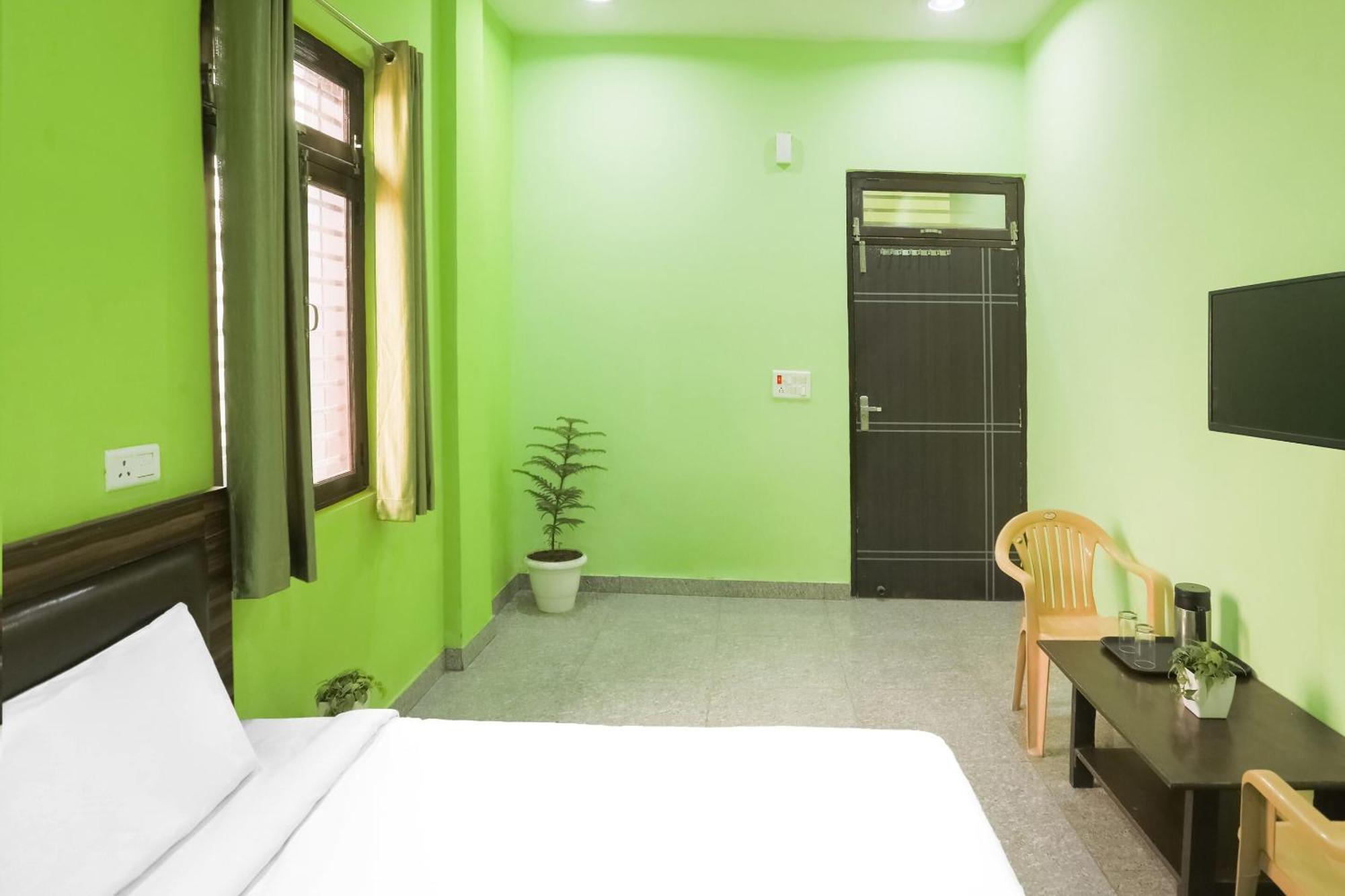 Capital O A-One Hotel Manesar Exterior foto